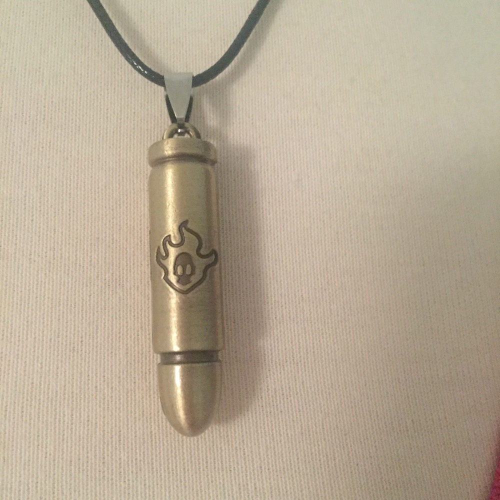 NWOT Bullet Necklace